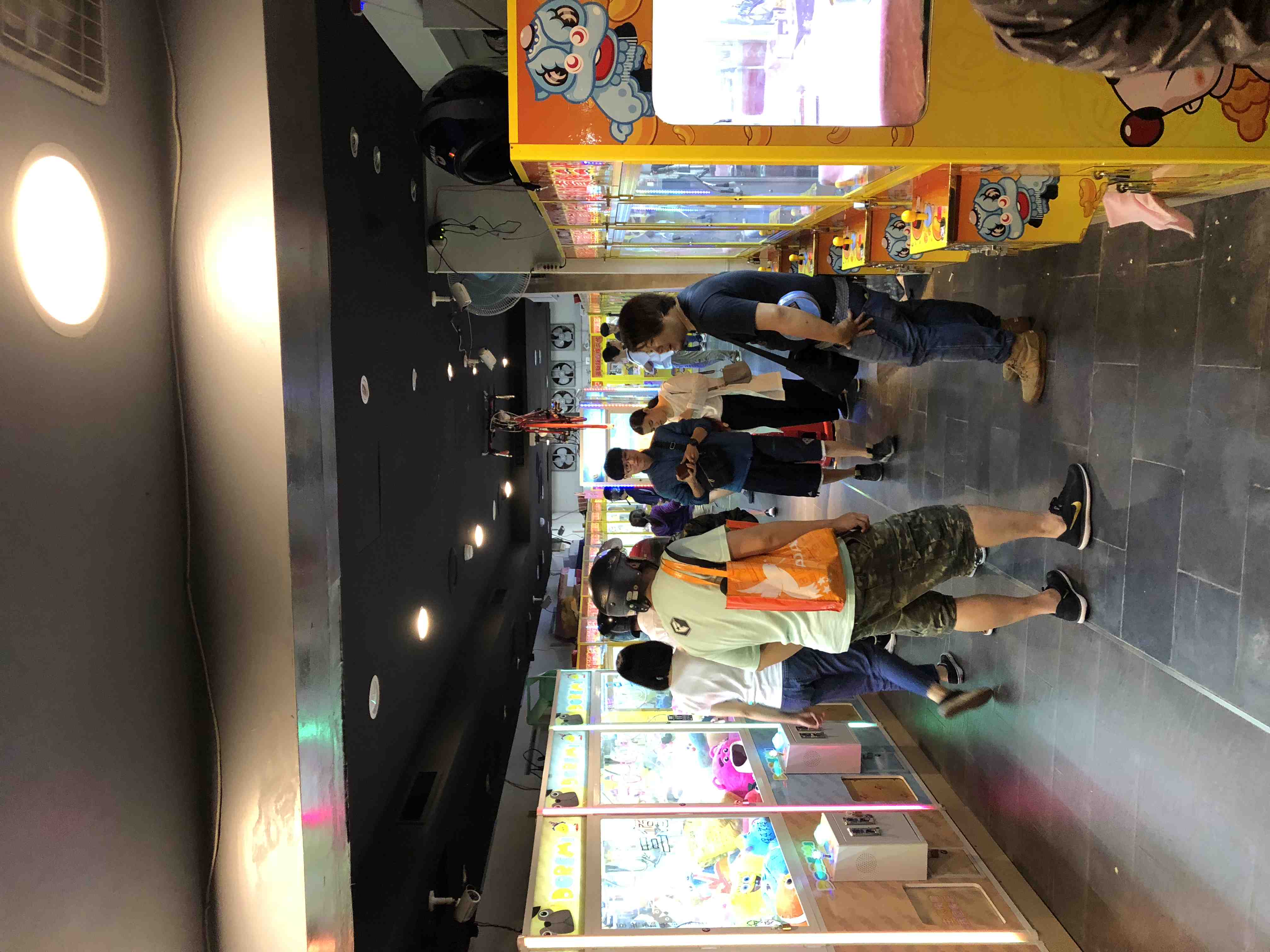 夾金礦娃娃屋