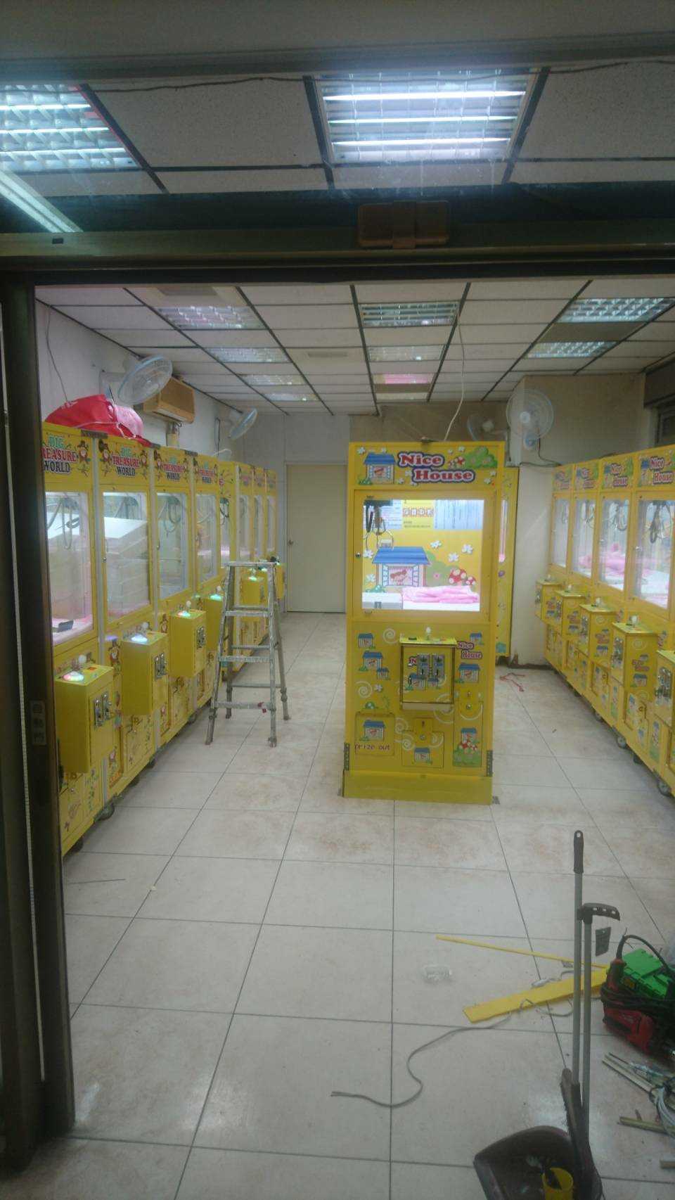 夾到手酸 士林店